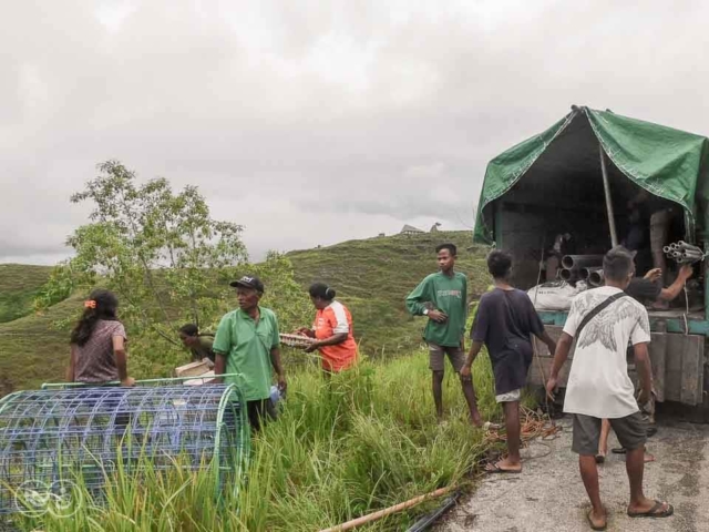 Drilling deep well East Sumba