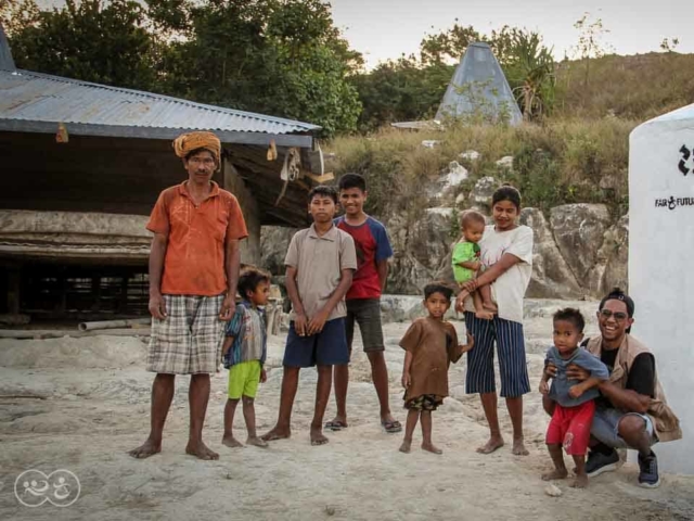 Manufacture of a 6500 liter ferro-cement reservoir in East Sumba