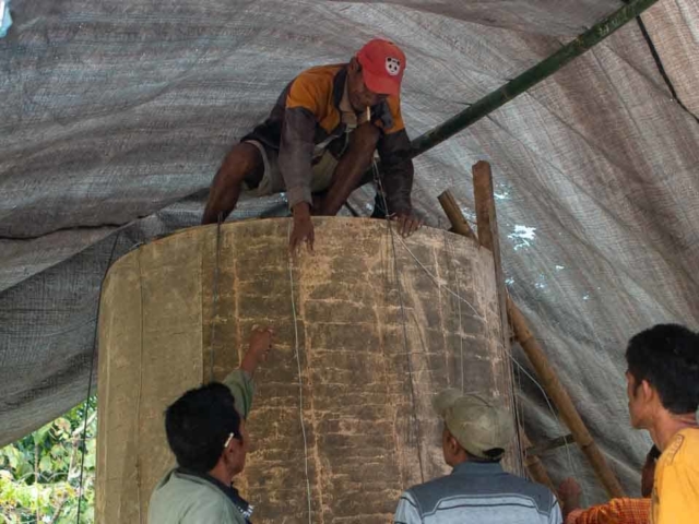 Manufacture of a 6500 liter ferro-cement reservoir in East Sumba