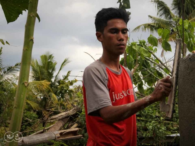 Process of manufacturing healthy sanitary facilities in East Sumba