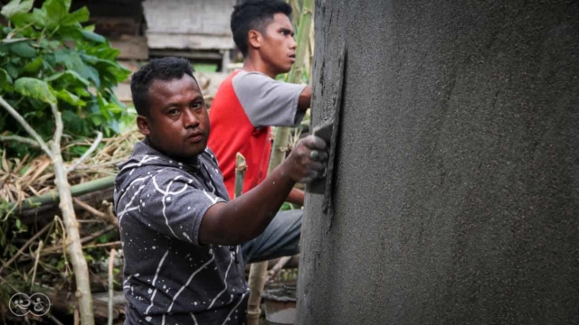 Process of manufacturing healthy sanitary facilities in East Sumba Process of manufacturing healthy sanitary facilities in East Sumba
