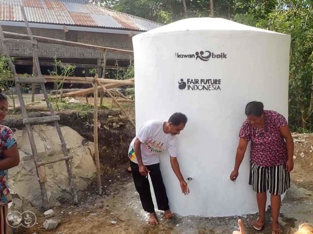 Construction of the first 6500 liter ferrocement tank