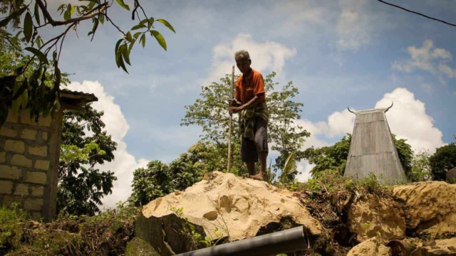 Construction of new sanitation facilities at Ritta, RT 05, Mbinudita Village, East Sumba