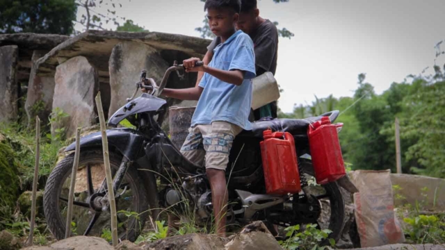 Construction of new sanitation facilities at Ritta, RT 05, Mbinudita Village, East Sumba