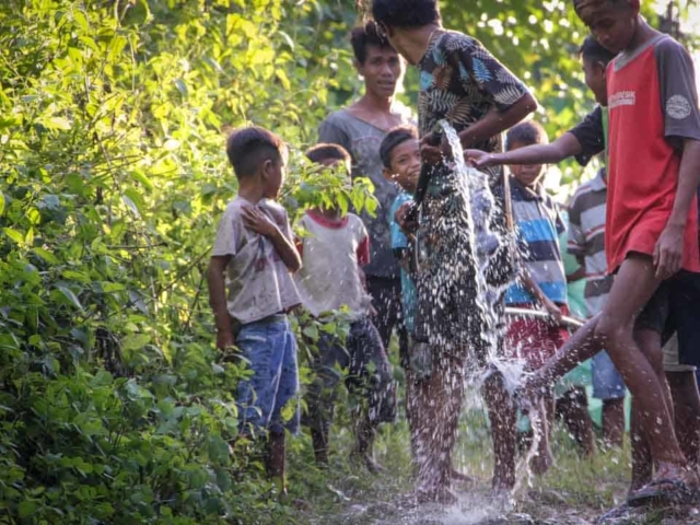 Water Connections, clean and healthy water is everywhere now.