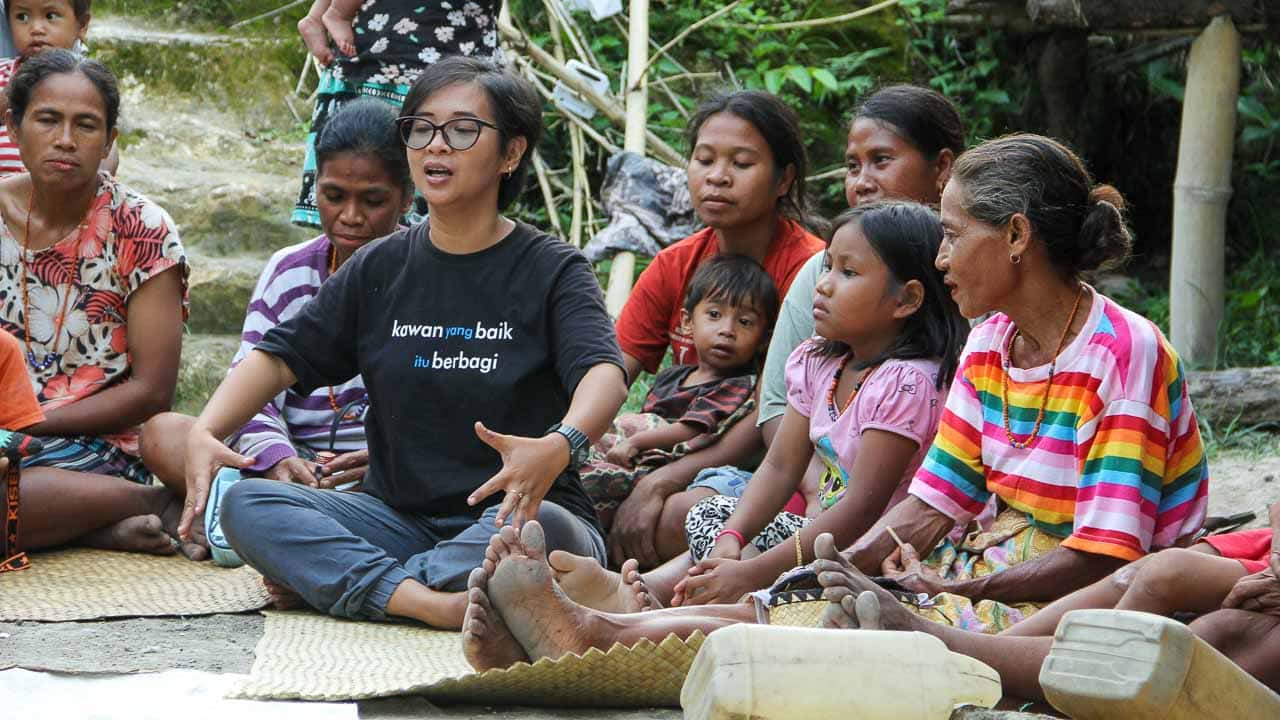 Learning together how to live healthier in East Sumba.