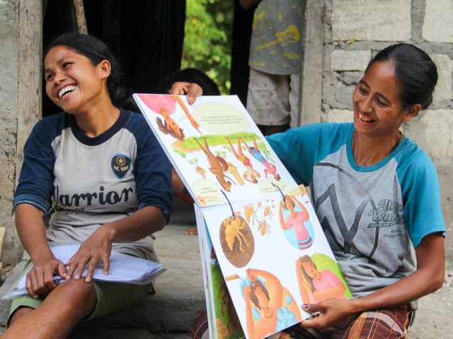 Learning together how to live healthier in East Sumba.