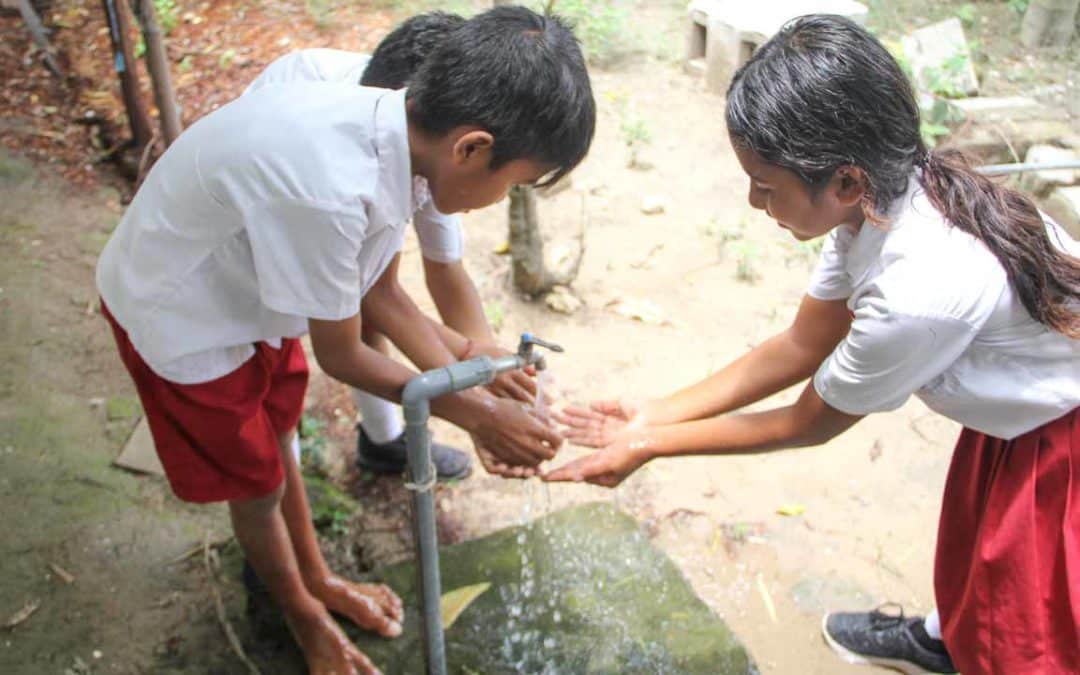Washing hands to preserve health and life