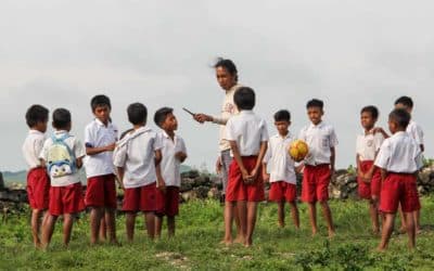 Elthon plays with Mbinudita’s children