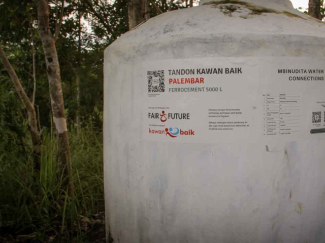 Clean water tanks and healthy sanitation facilities: Examples of constructions we are building in the poorest villages in Indonesia