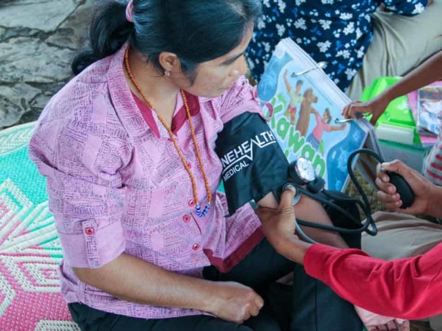 We assess the cases of patients cared for by health workers in the village of Mbinudita, Sumba Timur.