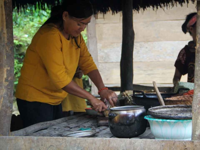 We assess the cases of patients cared for by health workers in the village of Kabanda, Sumba Timur.