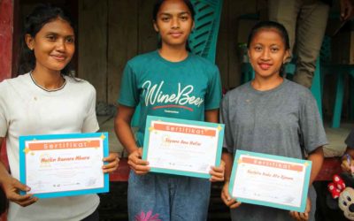 PMC – Teachers receive their training certificate