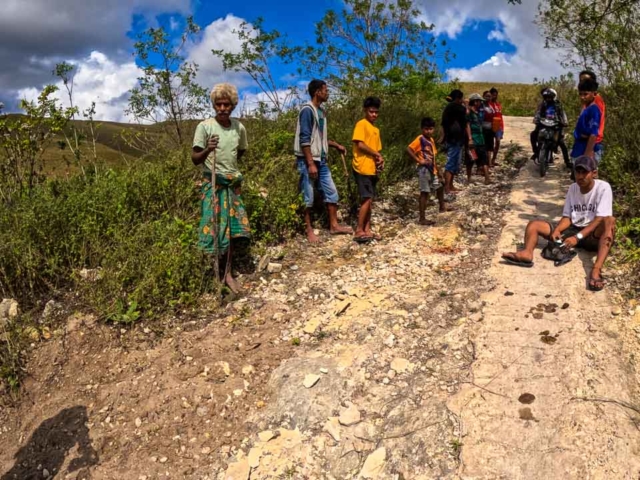 Repair of access to Laindatang village