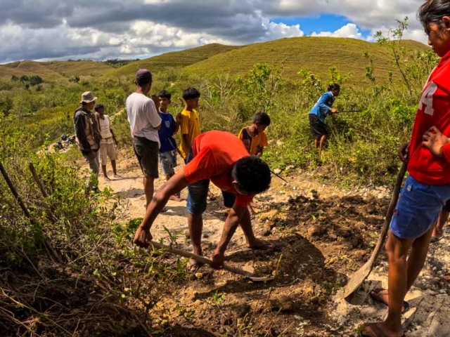 Repair of access to Laindatang village