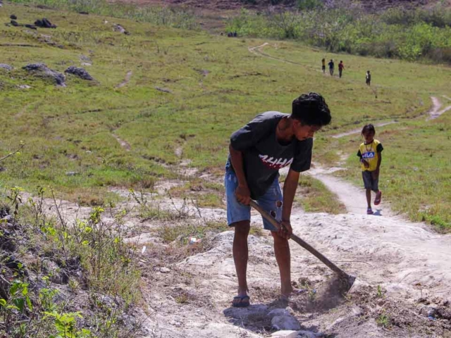 Repair of access to Laindatang village