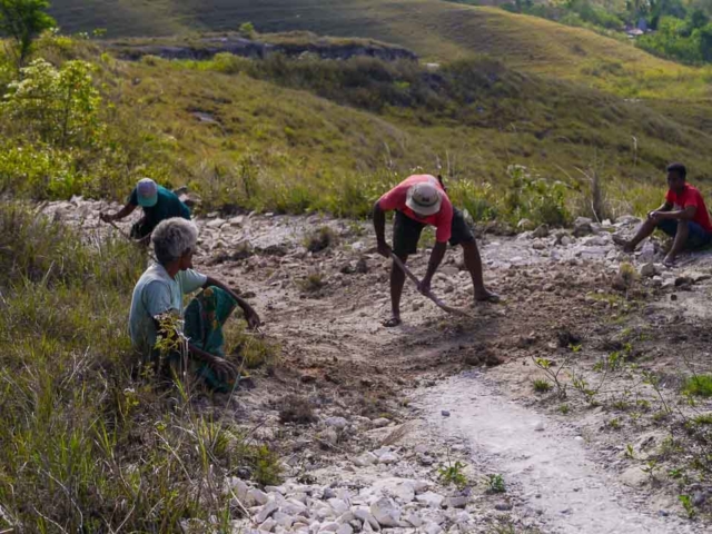 Repair of access to Laindatang village