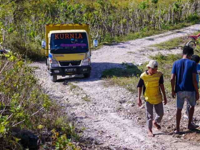 Repair of access to Laindatang village