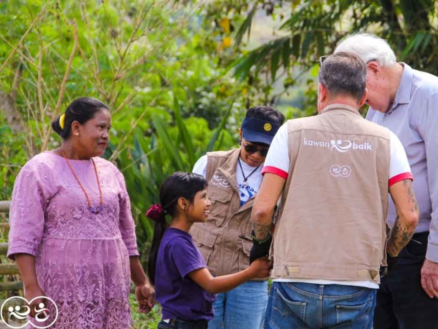 John from Rotary Australia visits programs here with Fair Future