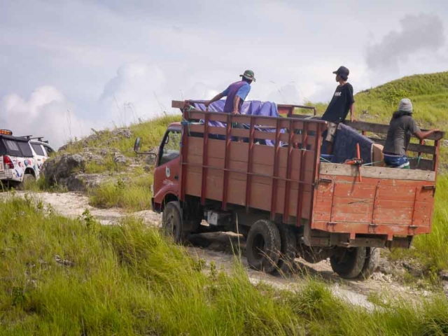 We are taking the 6-ton drill to the Laindatang site.