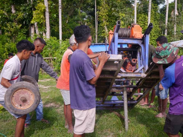 We are taking the 6-ton drill to the Laindatang site.