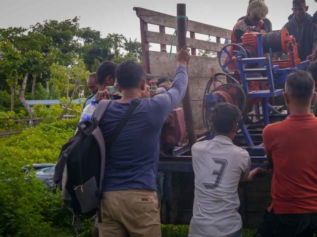 We are taking the 6-ton drill to the Laindatang site.