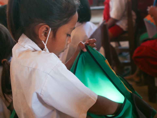 Light up homes with 200 SolarBuddy lamps.