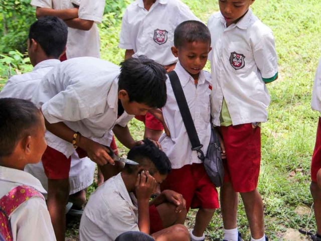 Resilience and Laughter: Haircuts and Hygiene in Ultra-Rural Laindatang.