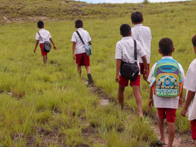 Resilience and Laughter: Haircuts and Hygiene in Ultra-Rural Laindatang.