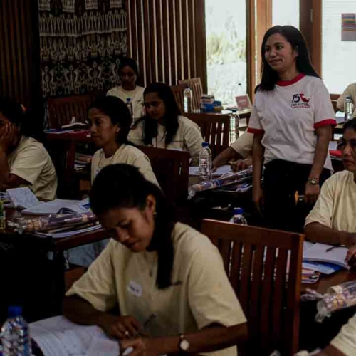 Kawan Sehat agents during a May 2025 medical training in East Sumba