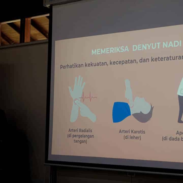 Kawan Sehat agents during a May 2025 medical training in East Sumba