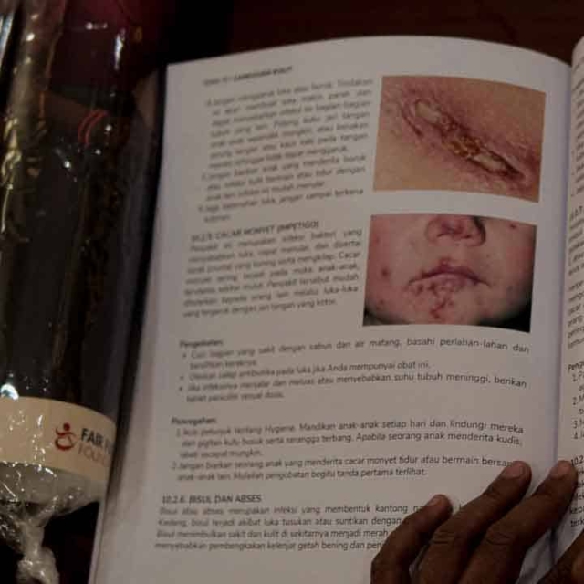 Kawan Sehat agents during a May 2025 medical training in East Sumba