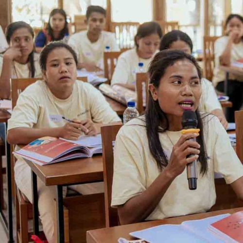 Kawan Sehat agents during a May 2025 medical training in East Sumba