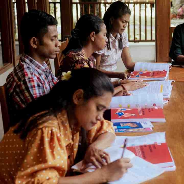 Kawan Sehat agents during a May 2025 medical training in East Sumba