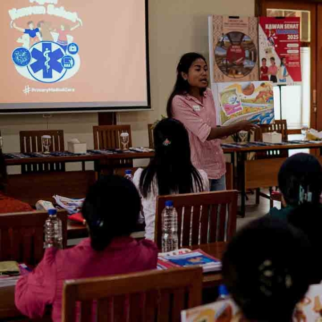 Kawan Sehat agents during a May 2025 medical training in East Sumba