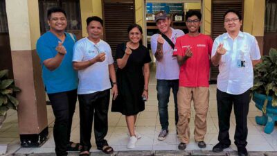 Fair Future Foundation team and RSUD Waingapu hospital staff posing together after a planning meeting to support urgent medical needs