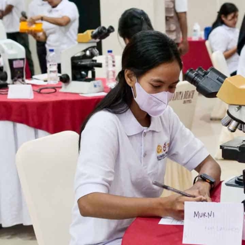 Malaria diagnostics training for all East Sumba analysts