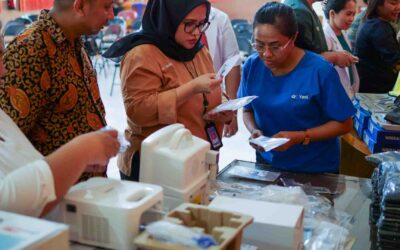 Medical equipment donation to RSUD Waingapu hospital