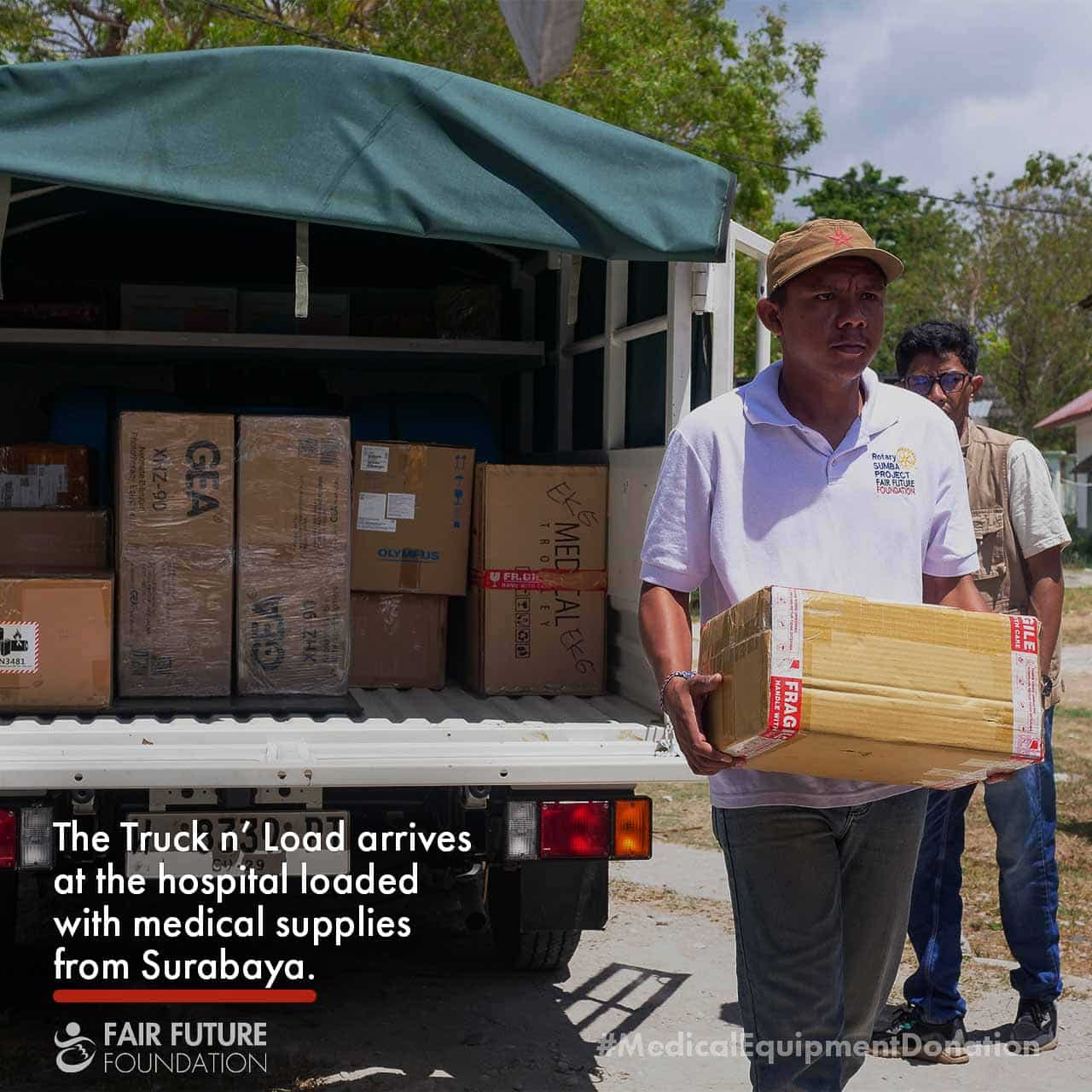 Medical equipment donation at Umbu Rara Meha Hospital