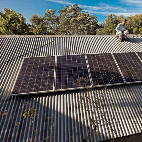 SDN Mbajik solar install – East Sumba Haray school with solar panels and battery–inverter – solar electrification SDN Mbajik