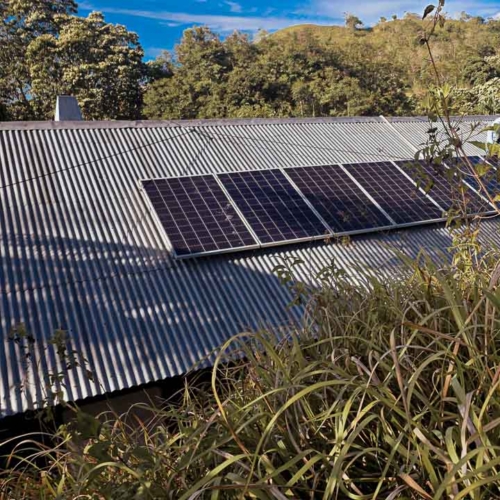 SDN Mbajik solar install – East Sumba Haray school with solar panels and battery–inverter – solar electrification SDN Mbajik
