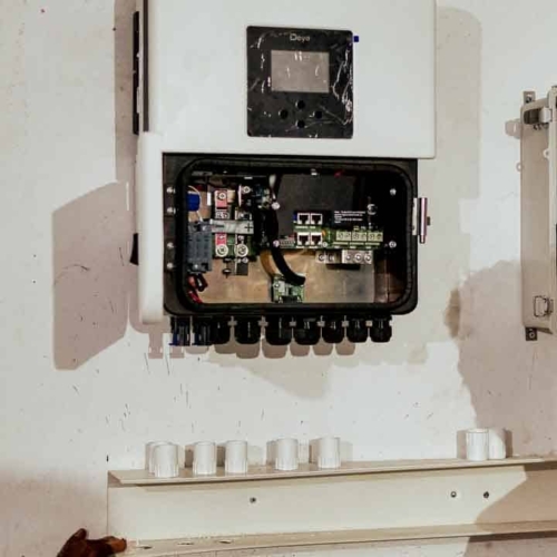 SDN Mbajik solar install – East Sumba Haray school with solar panels and battery–inverter – solar electrification SDN Mbajik