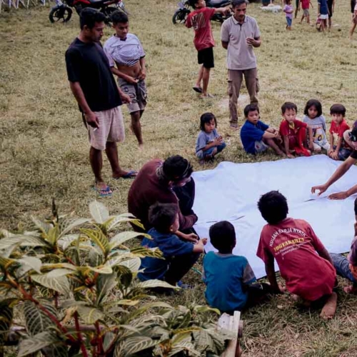 SDN Mbajik solar install – East Sumba Haray school with solar panels and battery–inverter – solar electrification SDN Mbajik