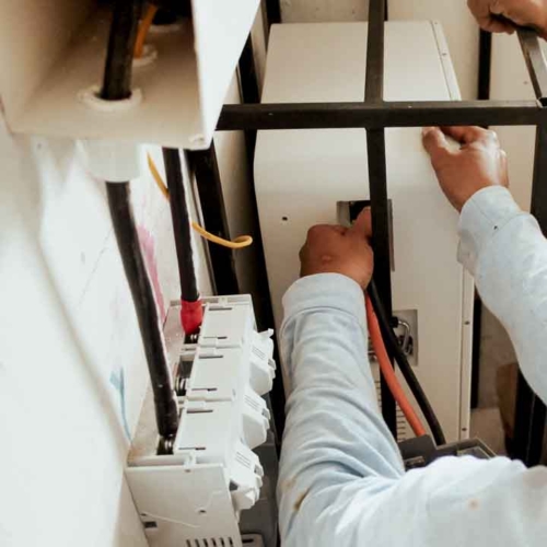 SDN Mbajik solar install – East Sumba Haray school with solar panels and battery–inverter – solar electrification SDN Mbajik