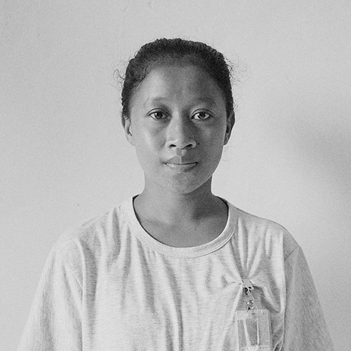 Kawan Sehat health agents in East Sumba Kawan Sehat health agents providing primary medical care in a remote East Sumba village