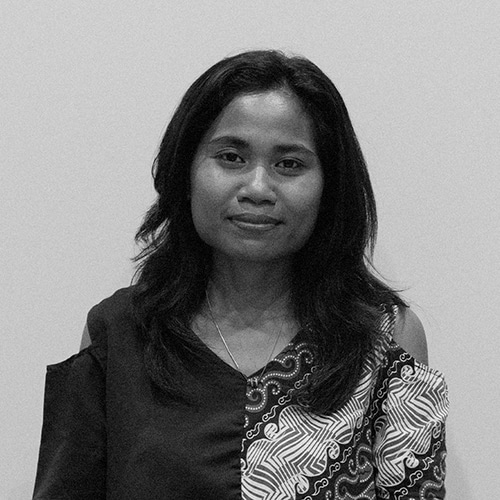 Kawan Sehat health agents in East Sumba Kawan Sehat health agents providing primary medical care in a remote East Sumba village