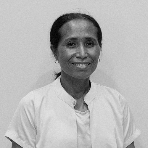 Kawan Sehat health agents in East Sumba Kawan Sehat health agents providing primary medical care in a remote East Sumba village