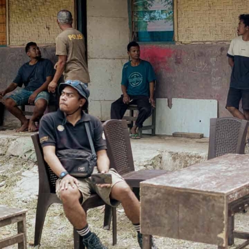 SDN Mbajik solar install – East Sumba Haray school with solar panels and battery–inverter – solar electrification SDN Mbajik