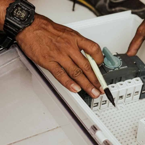 SDN Mbajik solar install – East Sumba Haray school with solar panels and battery–inverter – solar electrification SDN Mbajik