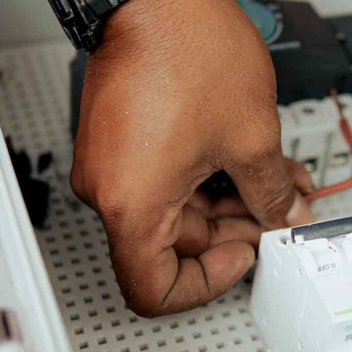 SDN Mbajik solar install – East Sumba Haray school with solar panels and battery–inverter – solar electrification SDN Mbajik